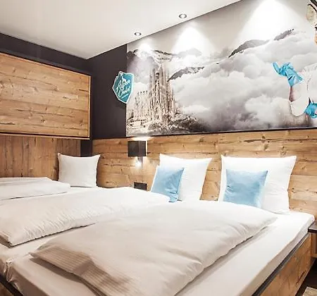 別荘 Alpenchalet Montafon ガシュルン